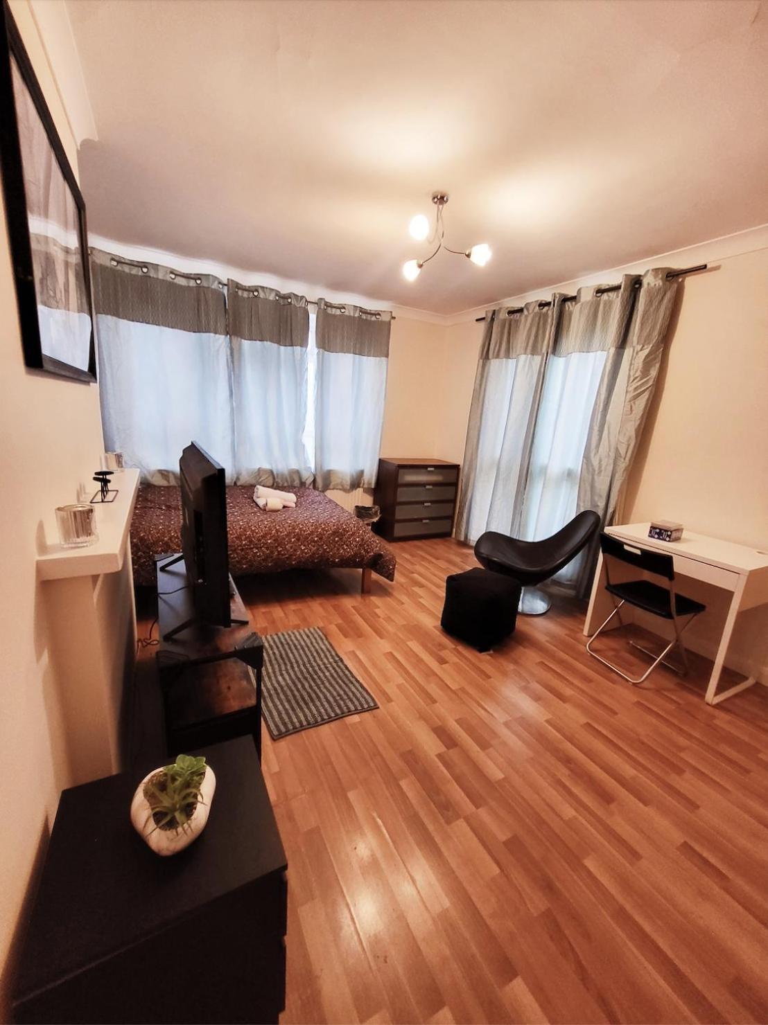 Huge And Affordable 3 Bedroom Flat In Hammersmith For 7 People With Welcome Breakfast London Kültér fotó
