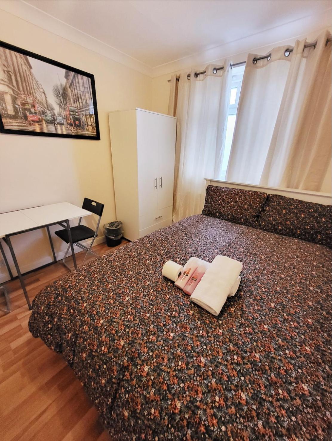 Huge And Affordable 3 Bedroom Flat In Hammersmith For 7 People With Welcome Breakfast London Kültér fotó