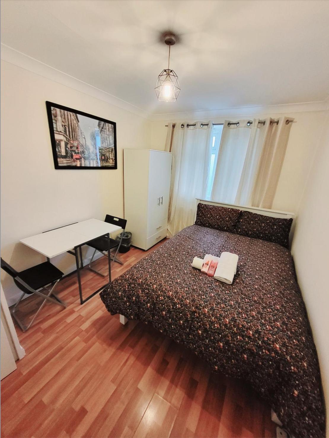 Huge And Affordable 3 Bedroom Flat In Hammersmith For 7 People With Welcome Breakfast London Kültér fotó