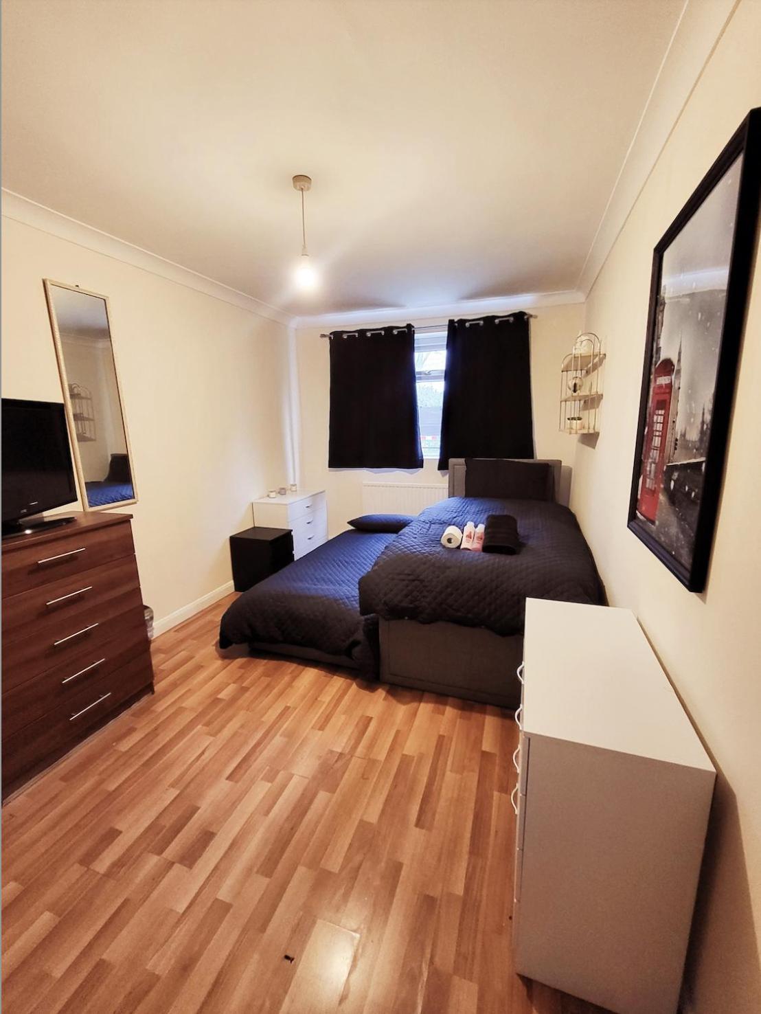 Huge And Affordable 3 Bedroom Flat In Hammersmith For 7 People With Welcome Breakfast London Kültér fotó