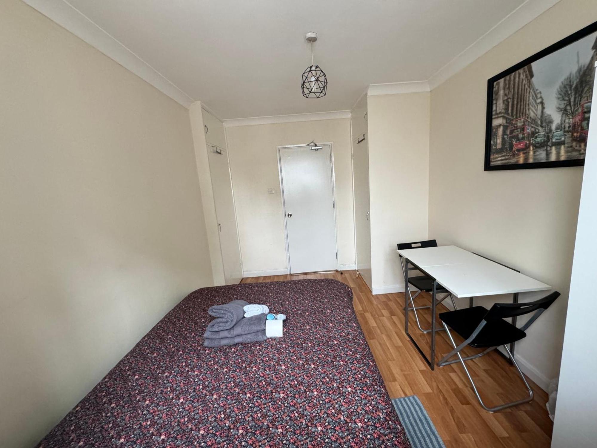 Huge And Affordable 3 Bedroom Flat In Hammersmith For 7 People With Welcome Breakfast London Kültér fotó