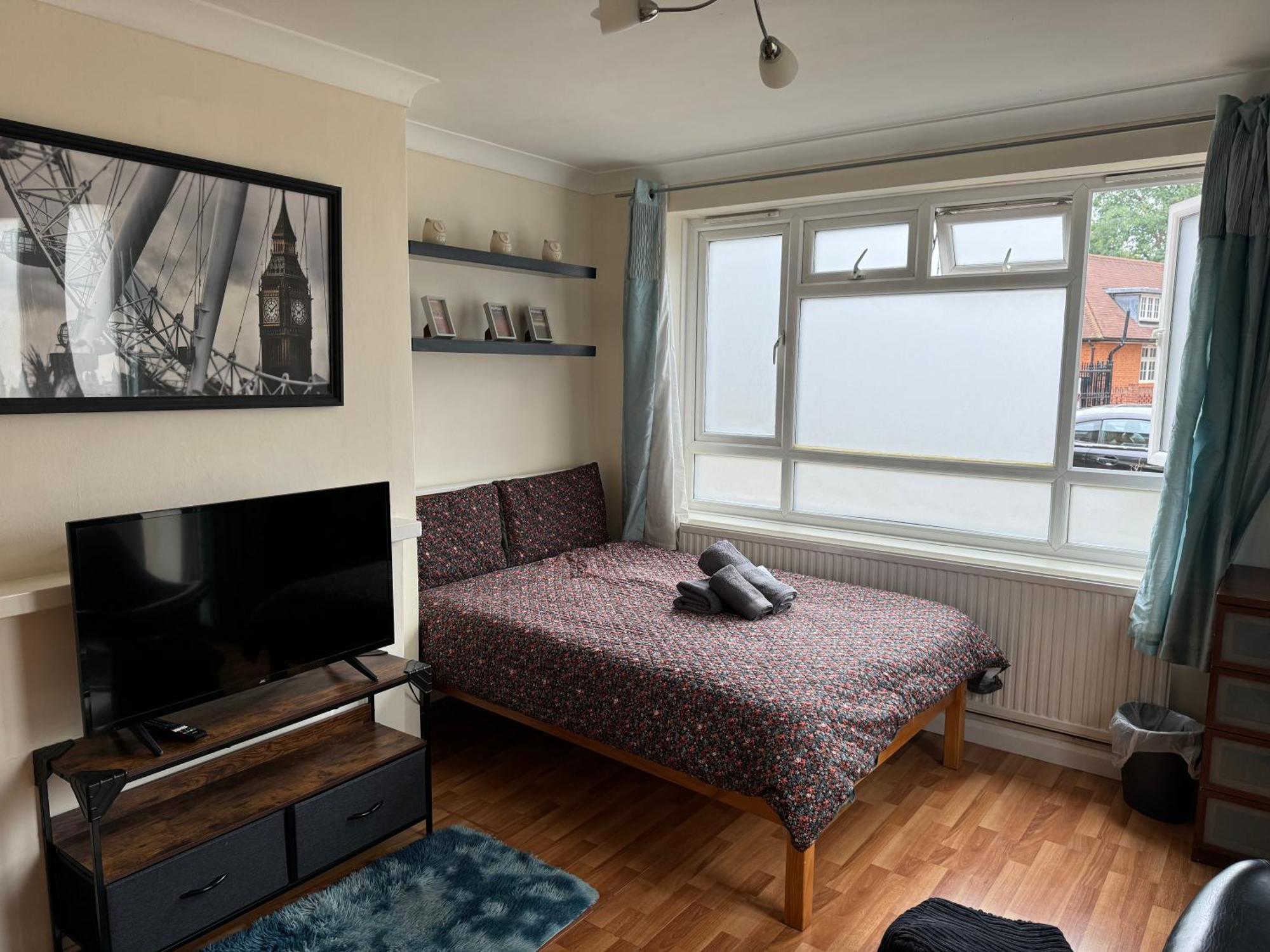 Huge And Affordable 3 Bedroom Flat In Hammersmith For 7 People With Welcome Breakfast London Kültér fotó