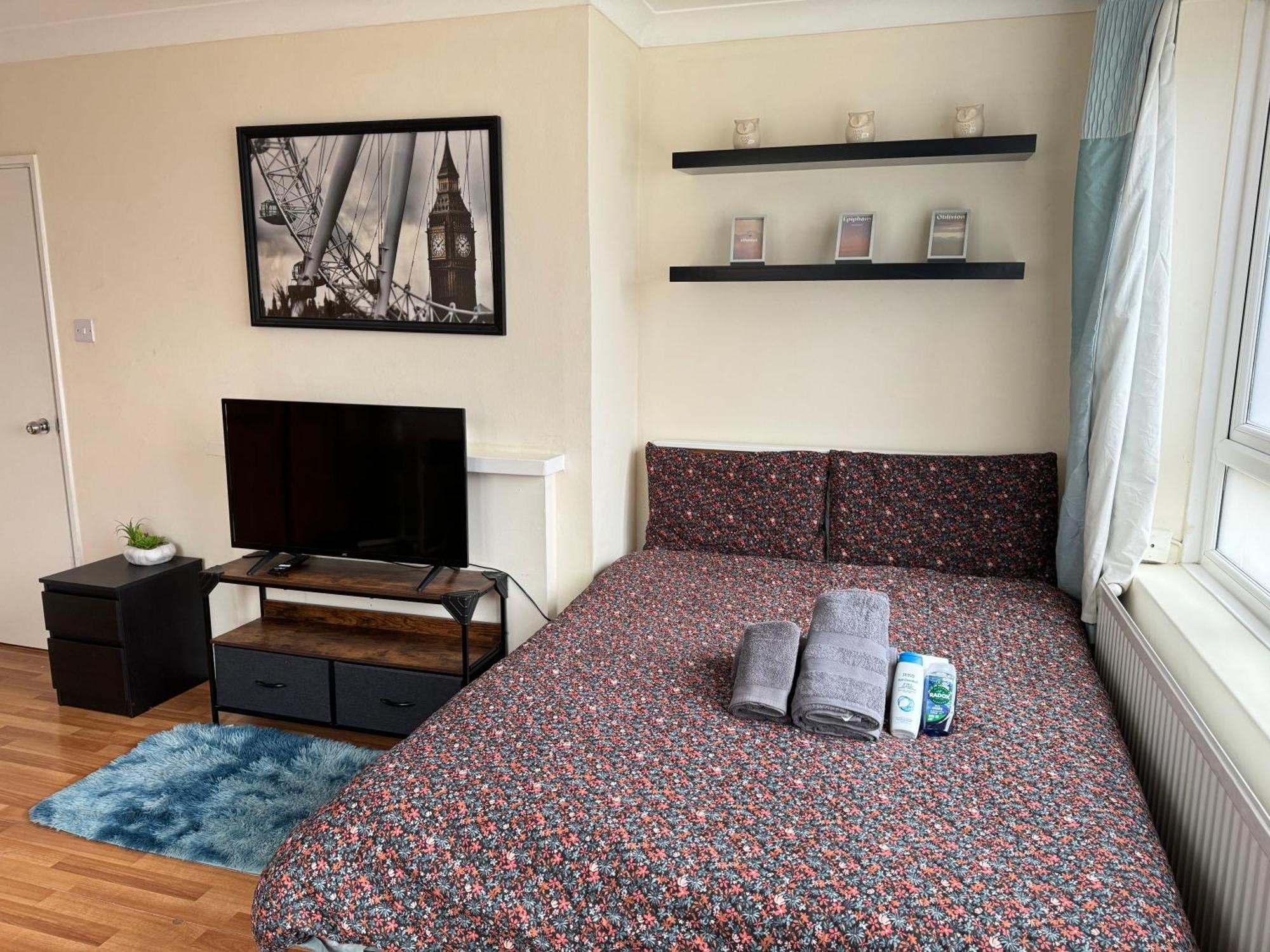 Huge And Affordable 3 Bedroom Flat In Hammersmith For 7 People With Welcome Breakfast London Kültér fotó