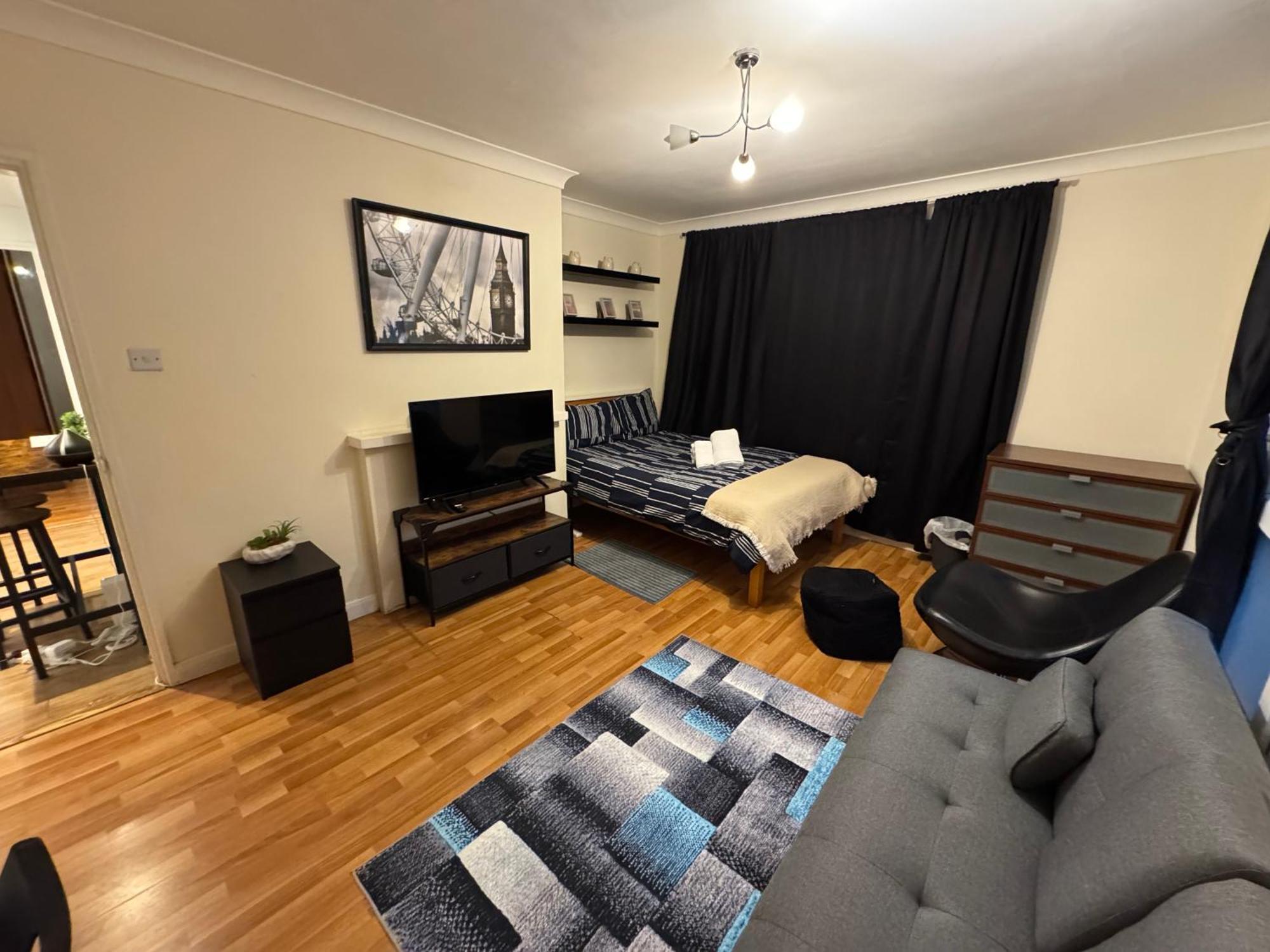 Huge And Affordable 3 Bedroom Flat In Hammersmith For 7 People With Welcome Breakfast London Kültér fotó